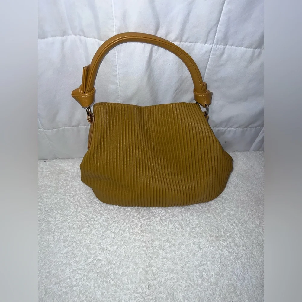 Burnt Yellow Bucket Bag BRAND NEW - Picture 2 of 6
